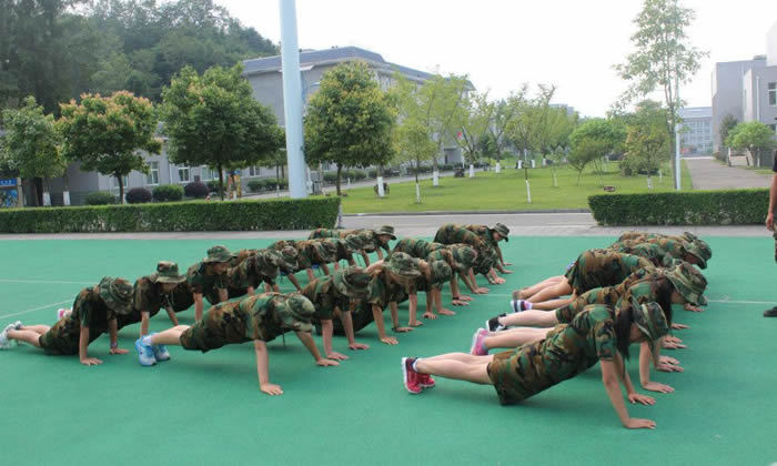 潜派旅行